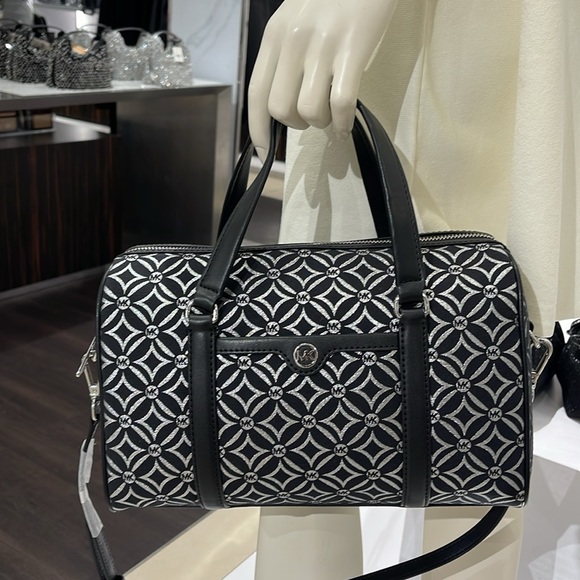 MICHAEL KORS JST TRAVEL MEDIUM DUFFLE SATCHEL SHOULDER CROSSBODY BAG MK BLACK - Picture 12 of 16